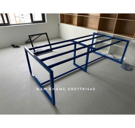 Chân bàn làm việc cụm 4 chỗ( sắt 40x40 )