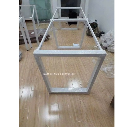 Chân bàn làm việc cụm 4 (chữ V)