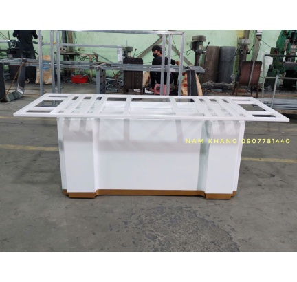 CHÂN BÀN ĂN TÂN CỔ ĐIỂN