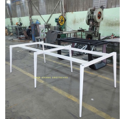 Chân bàn ngũ giác - bàn cụm 4