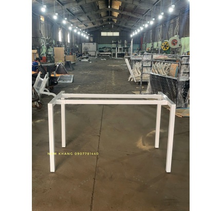 Chân bàn nhân viên khung U 40X40 (Cây nối dịch vô bên trong)