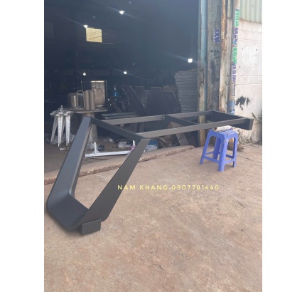 Bàn Giám Đốc BGĐ-42