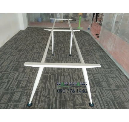 Chân côn C-style - Chân bàn nhân viên cụm 4 chỗ