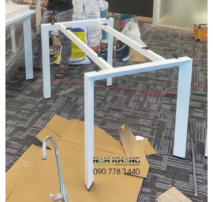 Chân tam giác khung U  - Chân bàn nhân viên