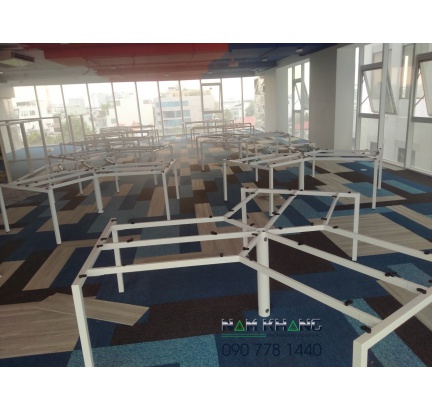 Hình ảnh bàn giao chân bàn