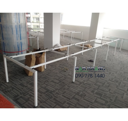 Gia công chân bàn làm việc
