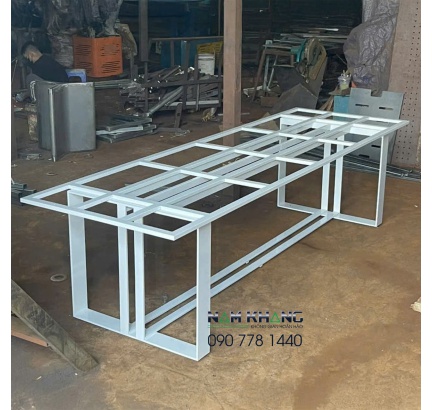 Gia công chân bàn ăn : Code CBA-101