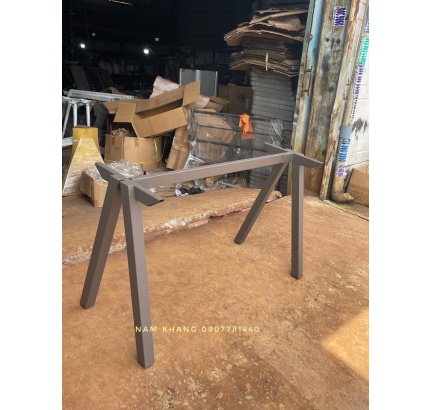 Chân bàn nhân viên chữ A