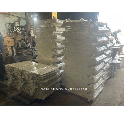 Hình ảnh bàn giao chân bàn